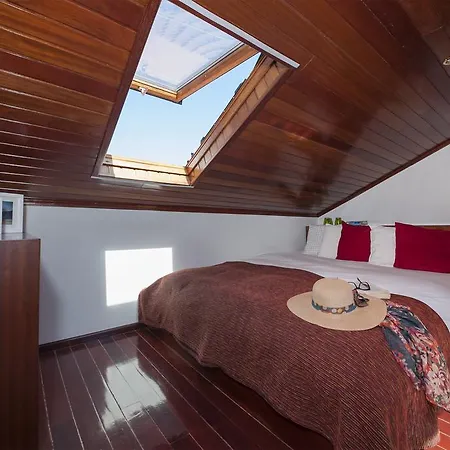 Apartment Romantic At Praca Das Flores *